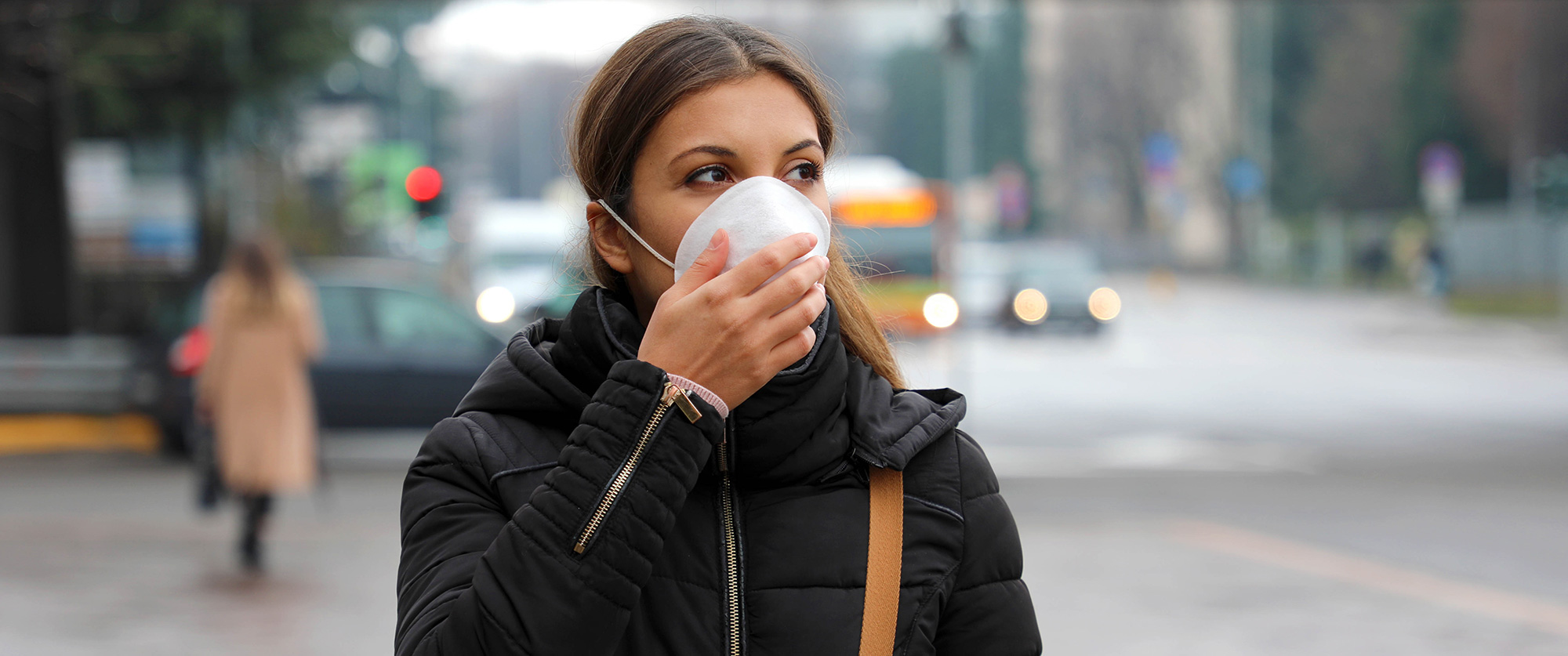 Woman wearing a face mask